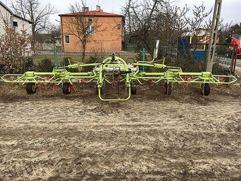 Schwader des Typs CLAAS Volto 670,  in Рівне (Bild 1)