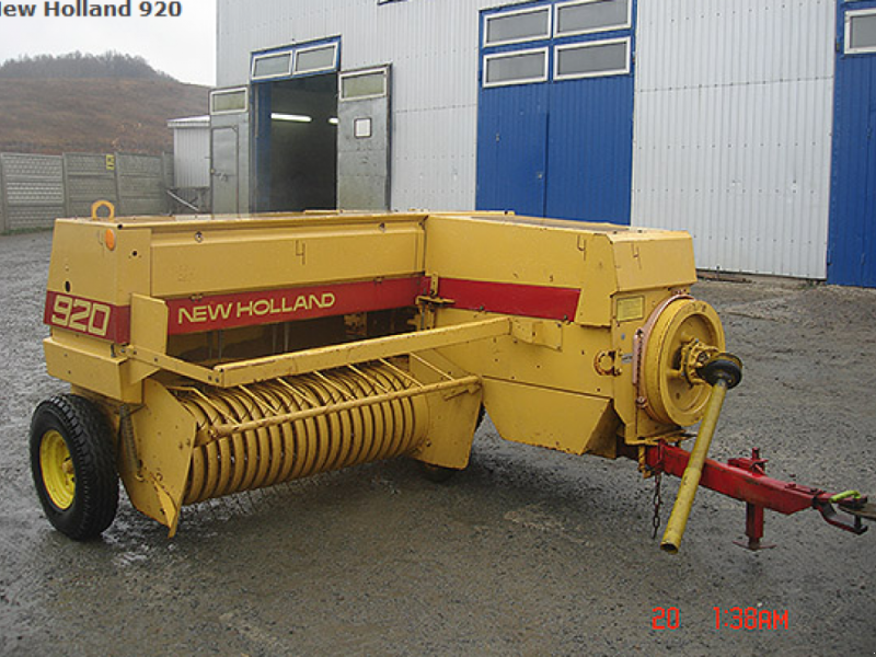 Hochdruckpresse des Typs New Holland 920,  in Рівне (Bild 1)