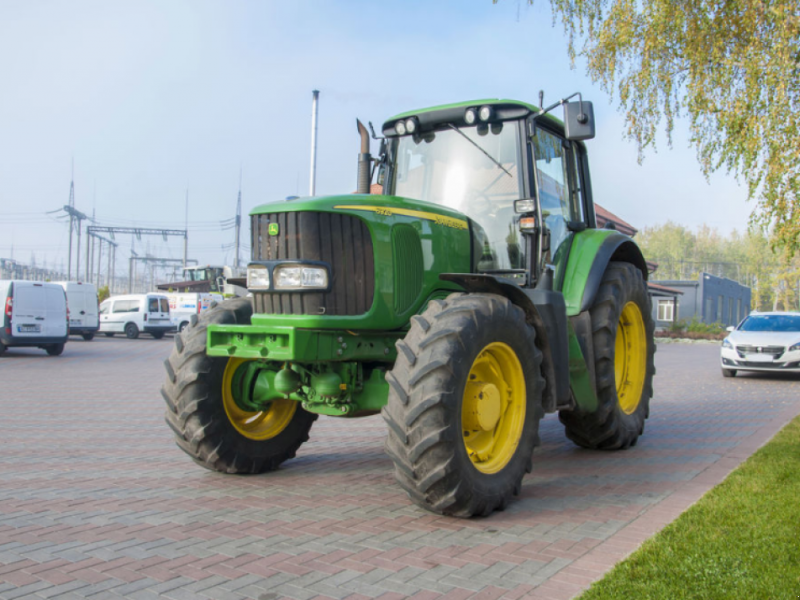 Oldtimer-Traktor des Typs John Deere 6920, Neumaschine in Луцьк (Bild 1)