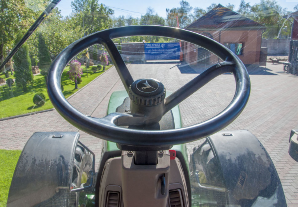 Oldtimer-Traktor des Typs John Deere 8410, Neumaschine in Луцьк (Bild 10)