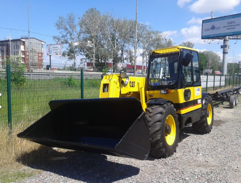 Teleskopstapler des Typs Caterpillar TH62,  in Київ (Bild 6)