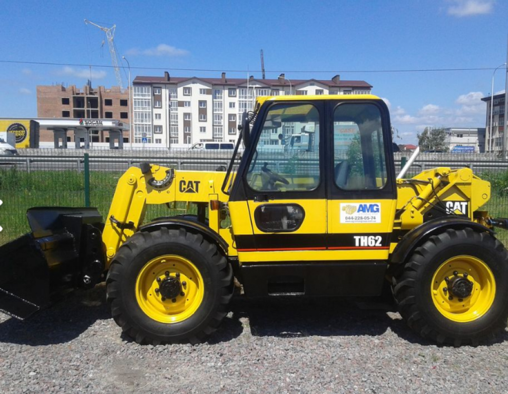 Teleskopstapler des Typs Caterpillar TH62,  in Київ (Bild 2)