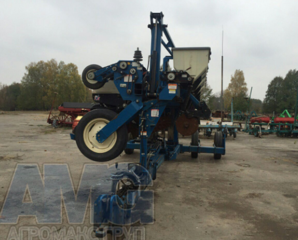 Gareeggenfelder des Typs Kinze 3600,  in Київ (Bild 4)
