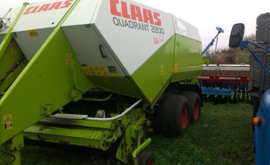 Hochdruckpresse des Typs CLAAS Quadrant 2200 RC,  in Київ (Bild 2)