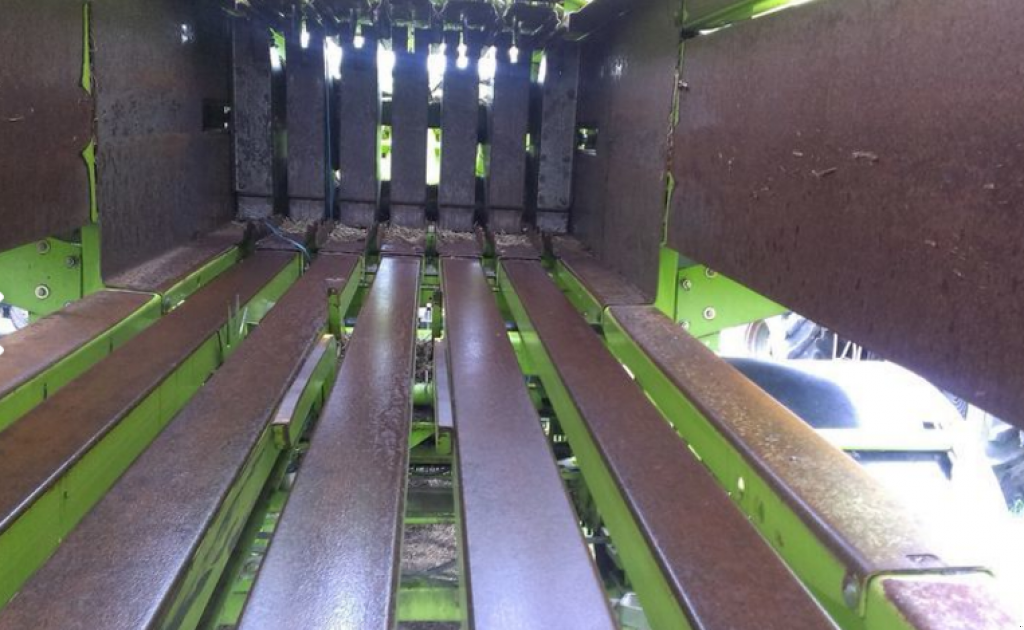 Hochdruckpresse des Typs CLAAS Quadrant 2200 RC,  in Київ (Bild 5)