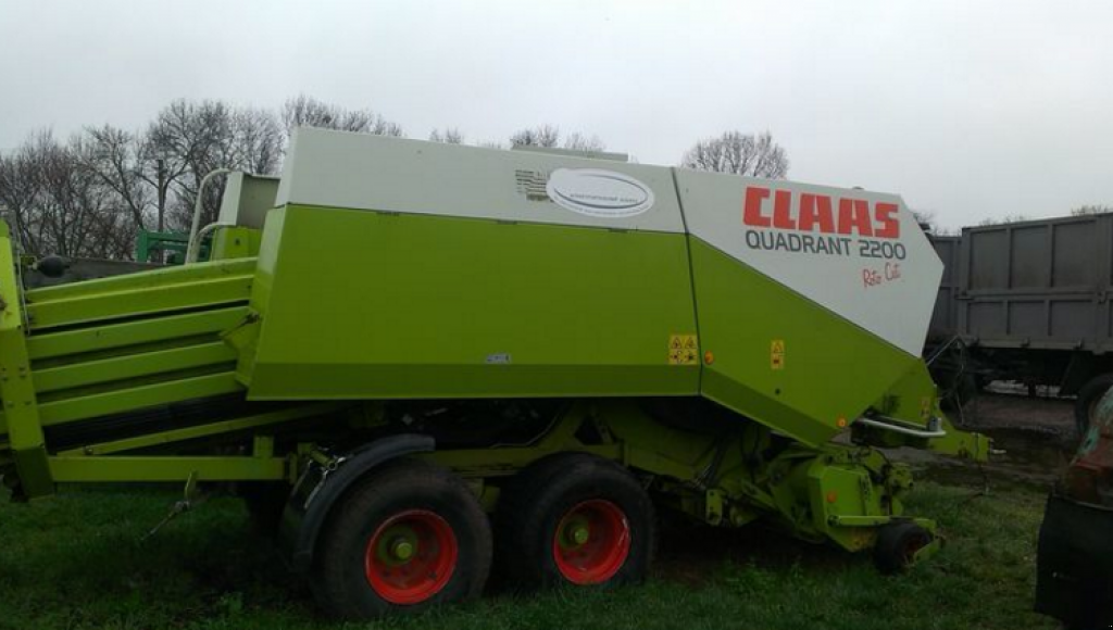 Hochdruckpresse des Typs CLAAS Quadrant 2200 RC,  in Київ (Bild 8)