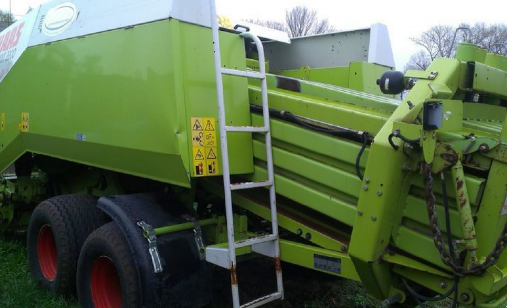 Hochdruckpresse des Typs CLAAS Quadrant 2200 RC,  in Київ (Bild 4)