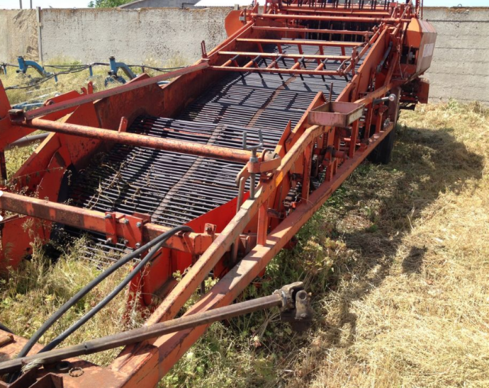 Kartoffelvollernter des Typs AMAC E2,  in Чорномор'ївка (Bild 2)