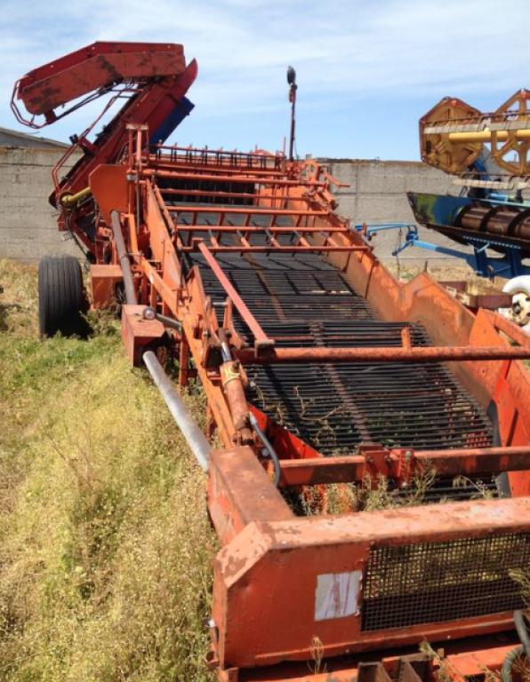 Kartoffelvollernter des Typs AMAC E2,  in Чорномор'ївка (Bild 3)