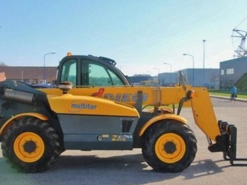 Teleskopstapler des Typs DIECI Zeus 37.7,  in Київ (Bild 1)