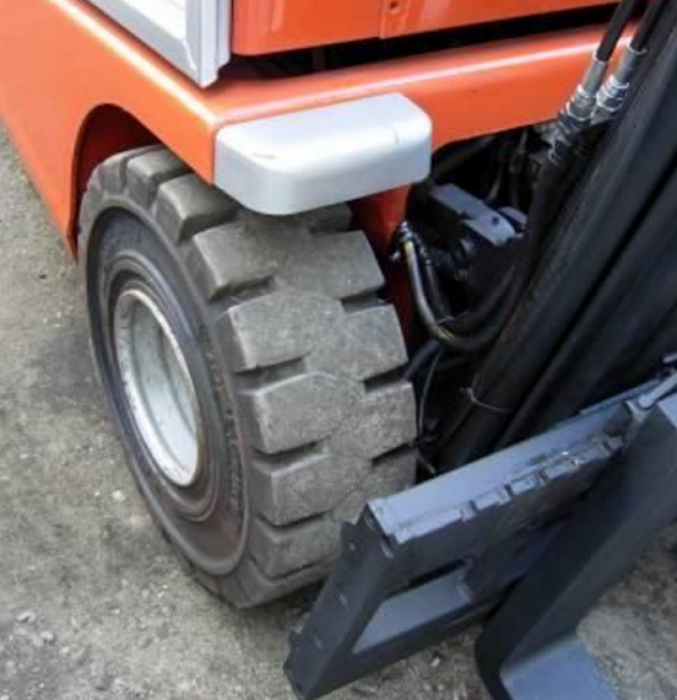 Gabelstapler des Typs BT C4G200,  in Київ (Bild 5)