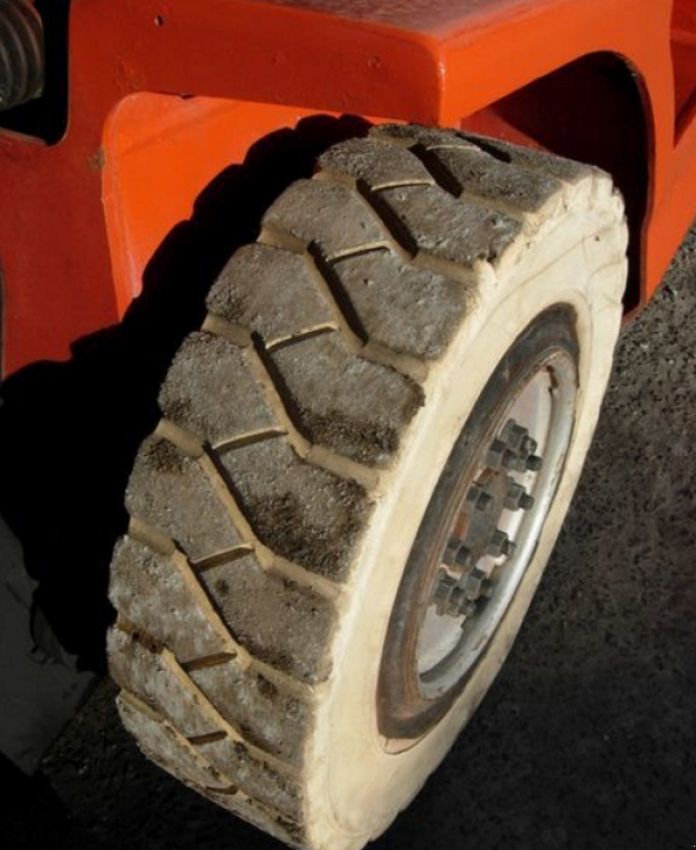 Gabelstapler des Typs BT C4G300 E/D,  in Київ (Bild 10)