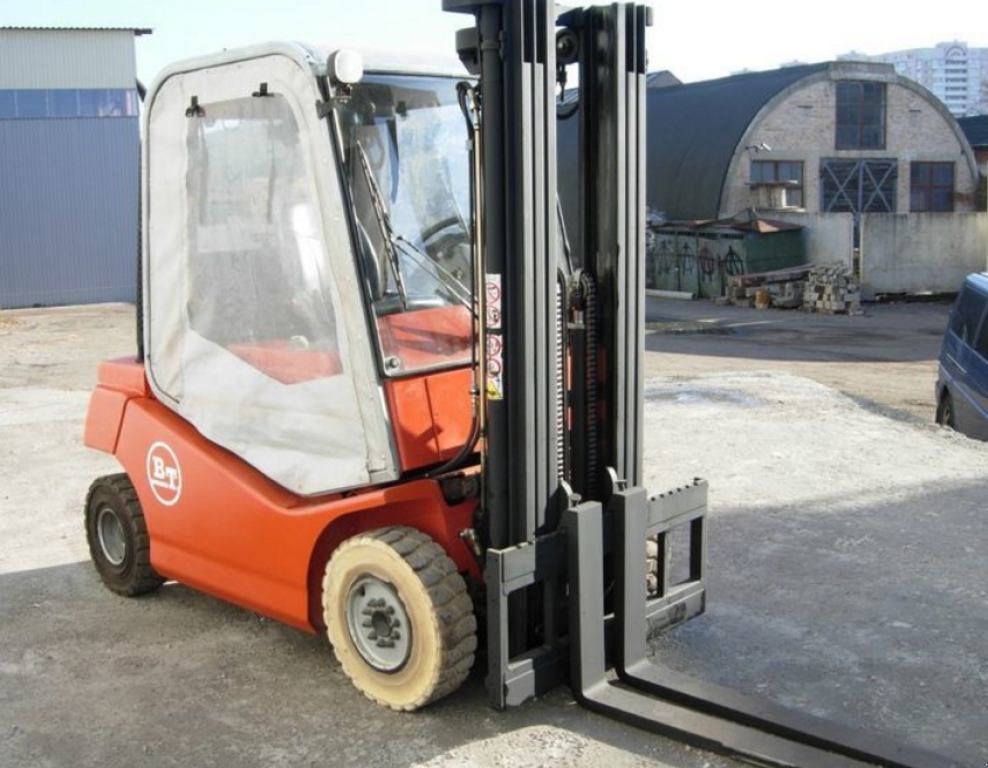 Gabelstapler des Typs BT C4G300 E/D,  in Київ (Bild 1)