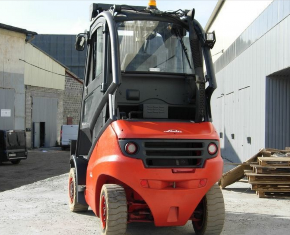 Gabelstapler des Typs Linde H40T,  in Київ (Bild 3)