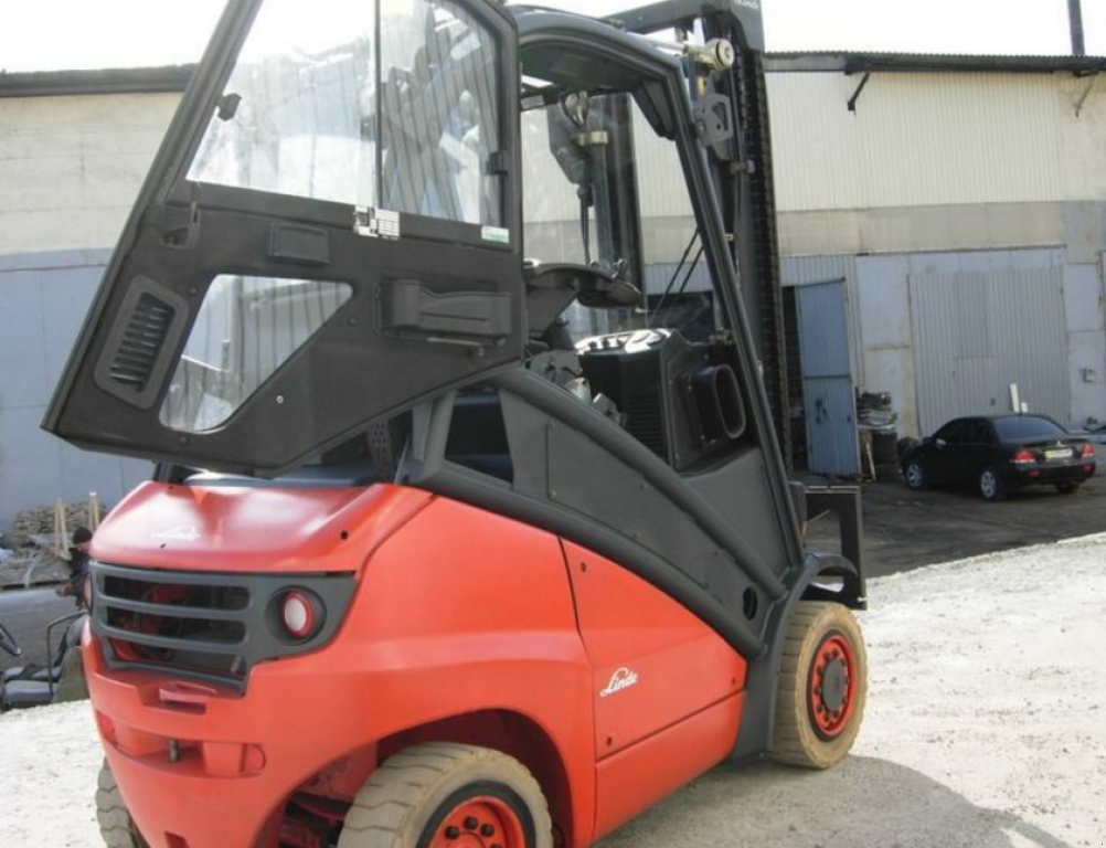 Gabelstapler des Typs Linde H40T,  in Київ (Bild 10)