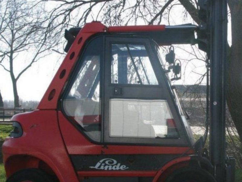 Gabelstapler des Typs Linde H70D-02,  in Київ (Bild 1)