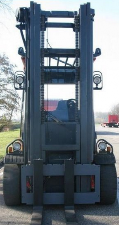 Gabelstapler des Typs Linde H70D-02,  in Київ (Bild 3)