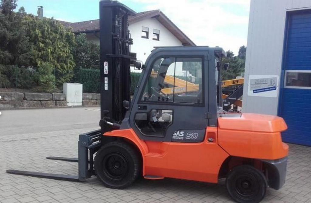 Gabelstapler des Typs Toyota 42-7FD45,  in Київ (Bild 2)