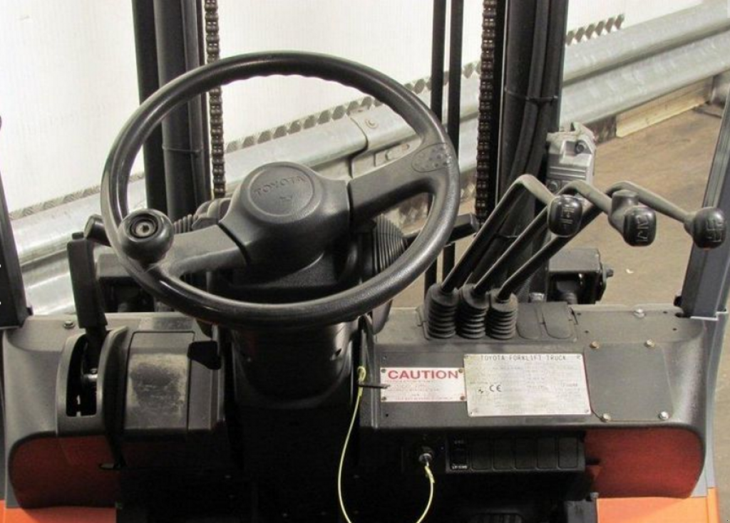 Gabelstapler des Typs Toyota 42-7FGF15,  in Київ (Bild 2)
