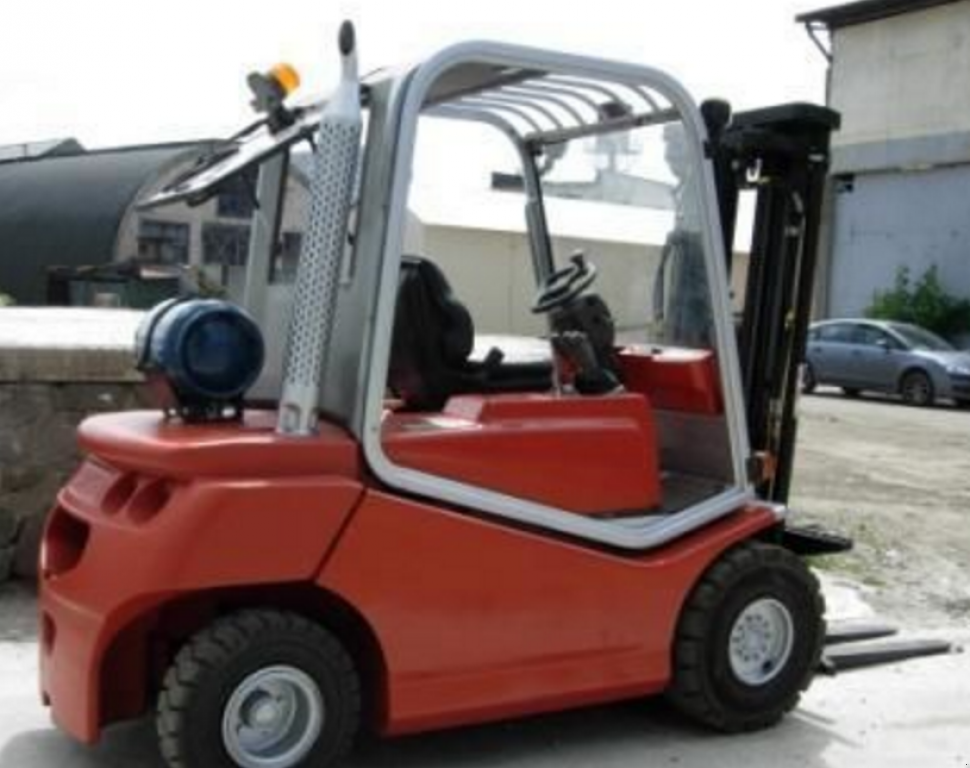 Gabelstapler des Typs BT C4G300,  in Київ (Bild 1)