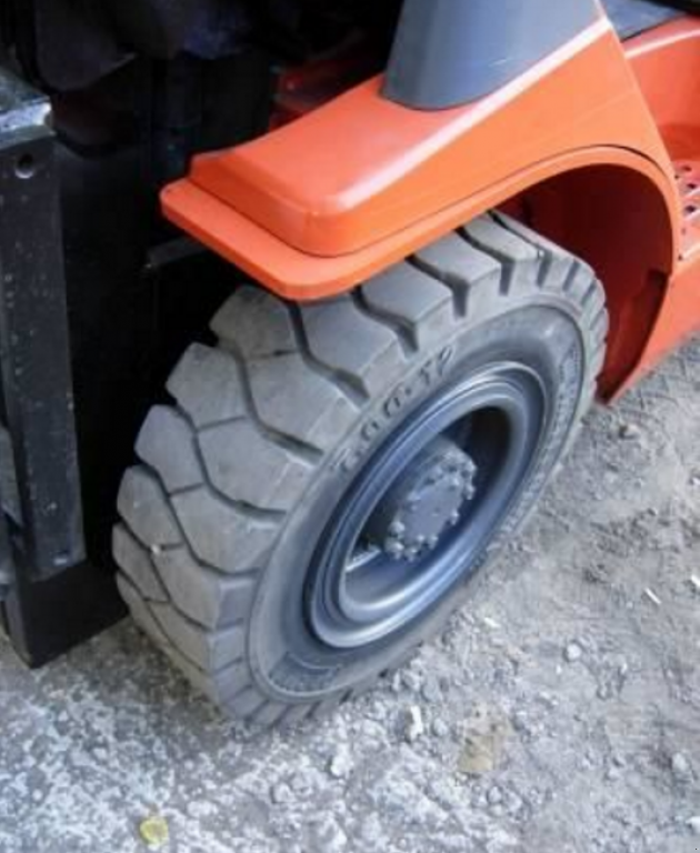 Gabelstapler des Typs Toyota 62-7FDF25,  in Київ (Bild 5)