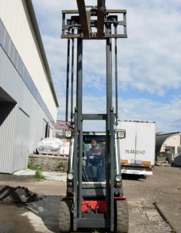 Gabelstapler des Typs Dan Truck 8450-D,  in Київ (Bild 2)