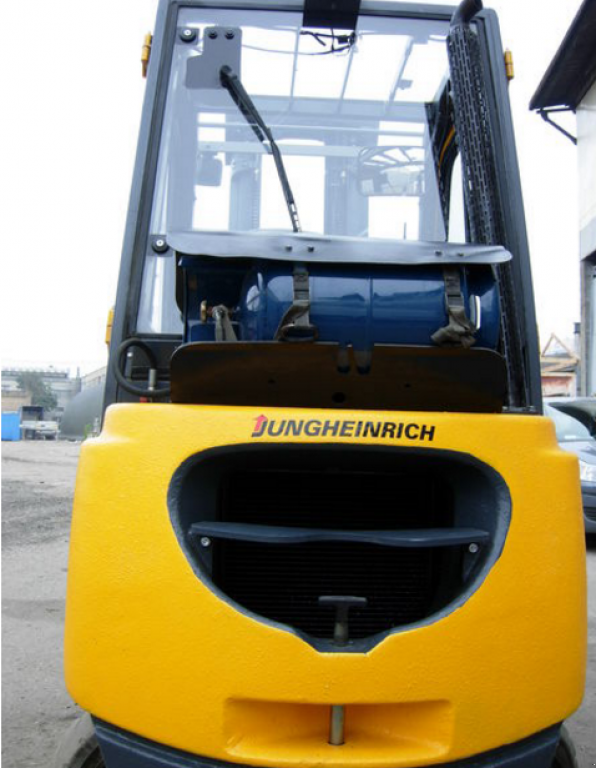 Gabelstapler des Typs Jungheinrich TFG 316-S,  in Київ (Bild 1)