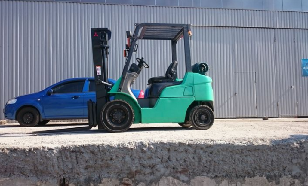 Gabelstapler des Typs Mitsubishi DFG20NT,  in Київ (Bild 5)