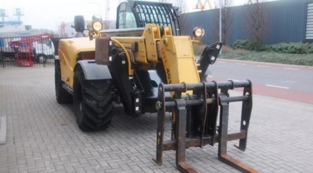 Teleskopstapler des Typs Haulotte HTL 4014, Neumaschine in Київ (Bild 1)