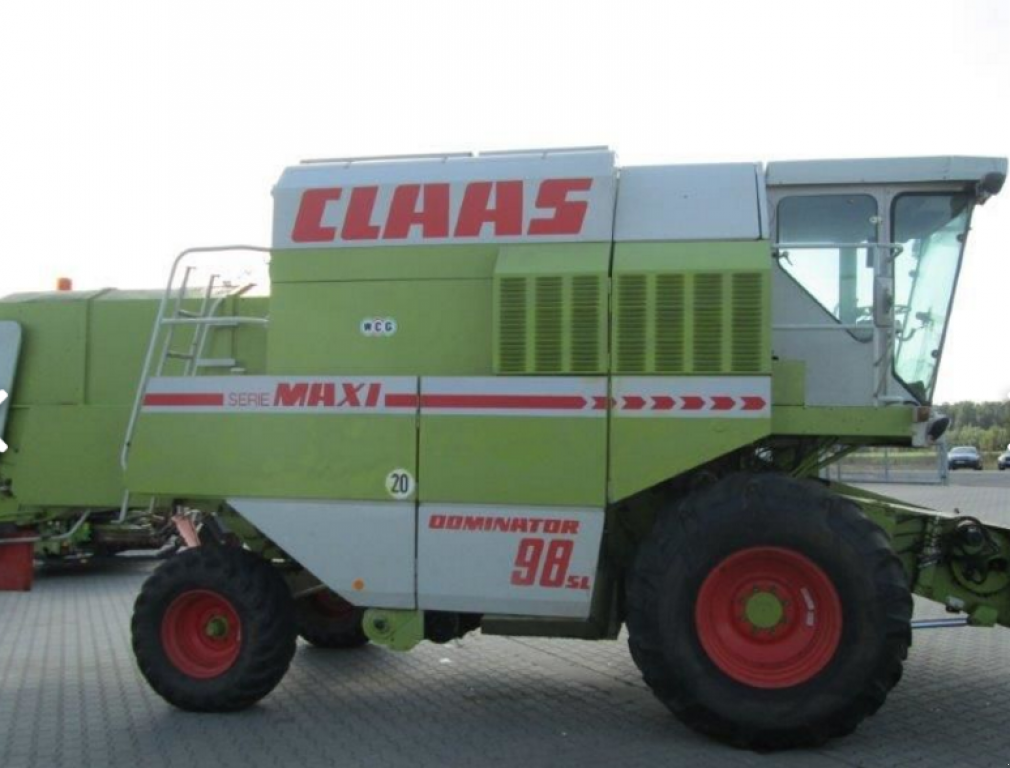 Oldtimer-Mähdrescher des Typs CLAAS Dominator 98 SL, Neumaschine in Чернівці (Bild 3)