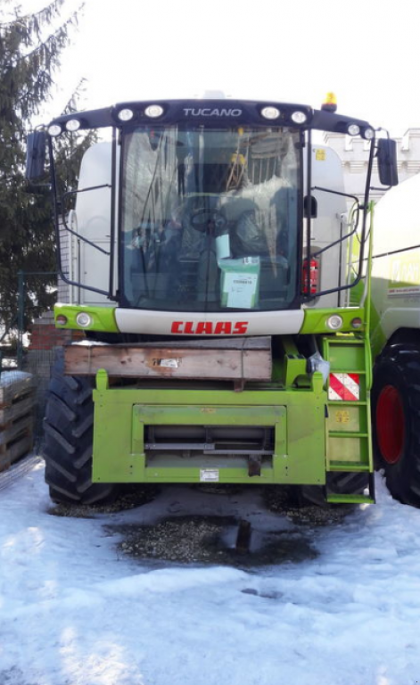 Oldtimer-Mähdrescher des Typs CLAAS Tucano 470, Neumaschine in Івано-Франківськ (Bild 10)