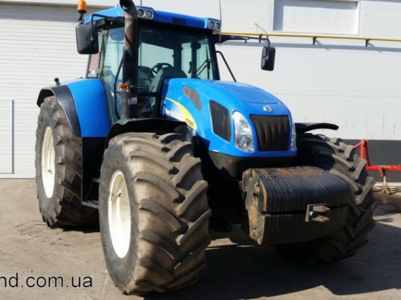 Oldtimer-Traktor des Typs New Holland T7550, Neumaschine in Житомир (Bild 1)