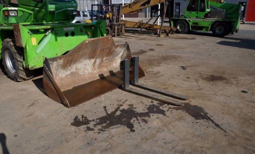 Teleskopstapler des Typs Merlo Roto 33.16,  in Київ (Bild 5)