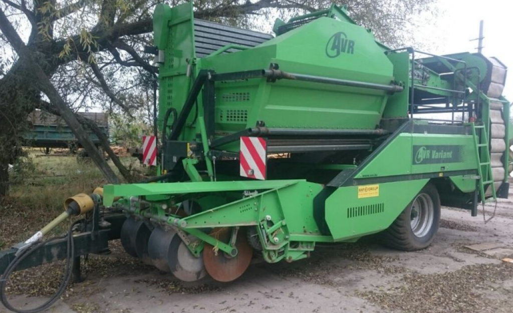 Kartoffelvollernter des Typs AVR Variant,  in Черкаси (Bild 5)