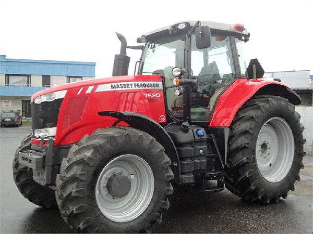 Oldtimer-Traktor des Typs Massey Ferguson 7620, Neumaschine in Київ (Bild 2)