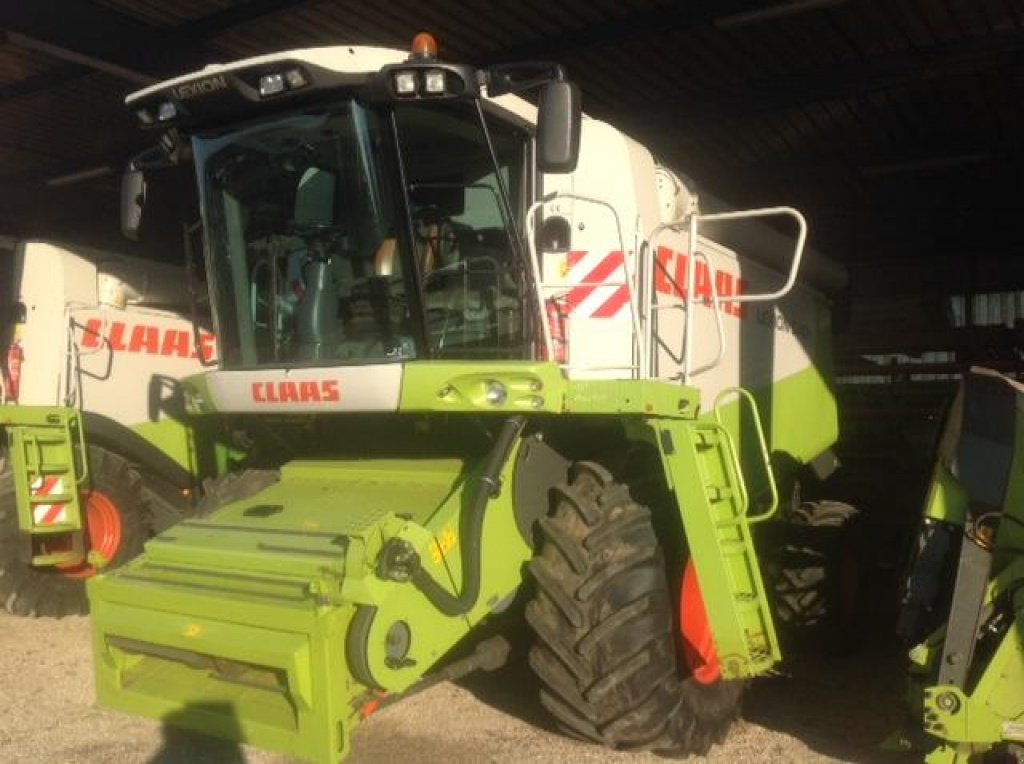 Oldtimer-Mähdrescher des Typs CLAAS Lexion 540, Neumaschine in Київ (Bild 1)