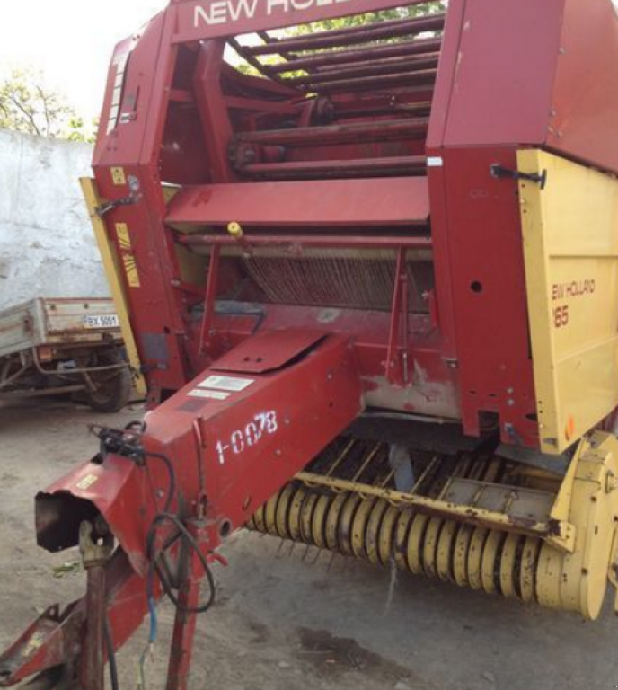 Rundballenpresse des Typs New Holland 865,  in Хмельницький (Bild 4)