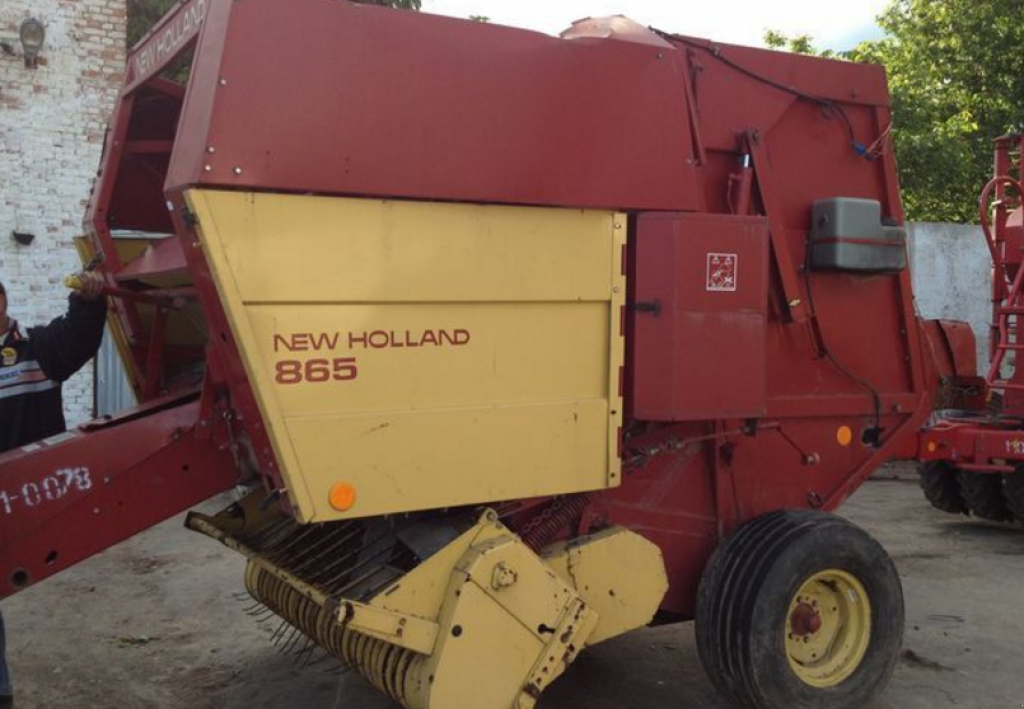 Rundballenpresse des Typs New Holland 865,  in Хмельницький (Bild 2)