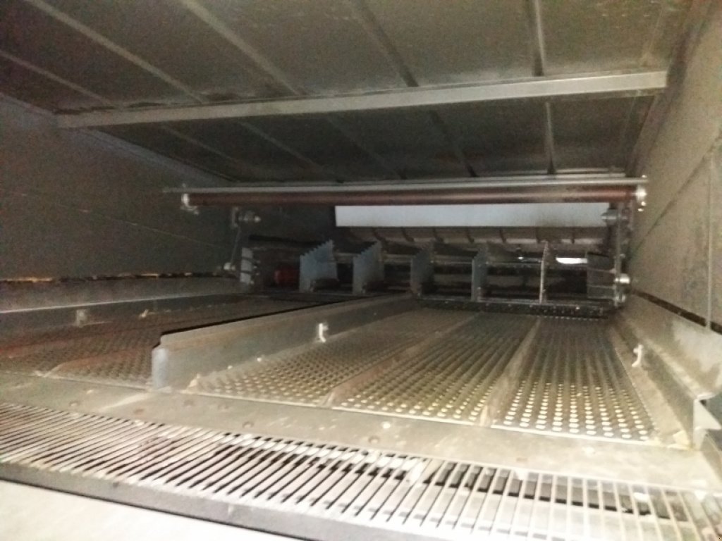 Oldtimer-Mähdrescher des Typs CLAAS Lexion 600, Neumaschine in Бродецьке (Bild 6)