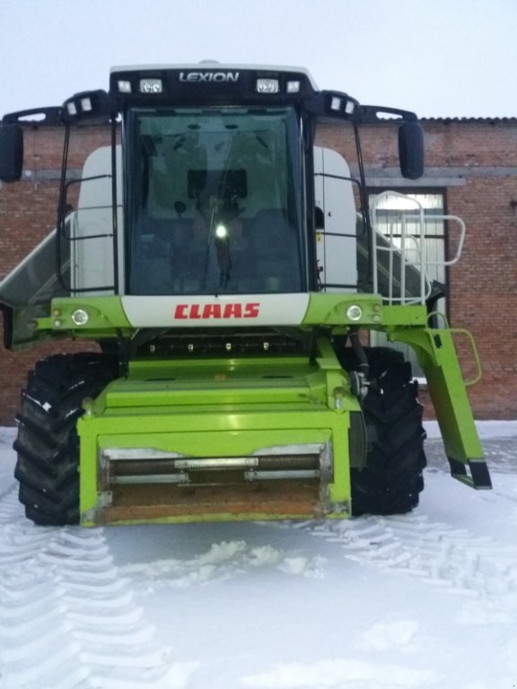 Oldtimer-Mähdrescher des Typs CLAAS Lexion 600, Neumaschine in Бродецьке (Bild 8)