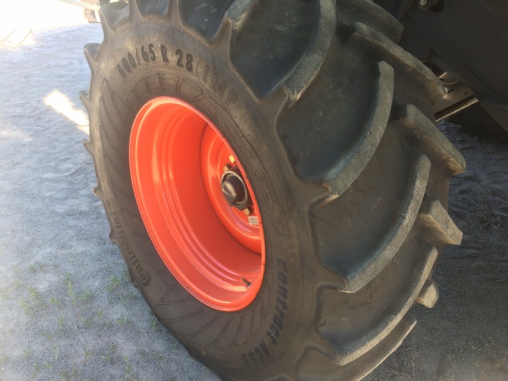 Oldtimer-Mähdrescher des Typs CLAAS Lexion 760, Neumaschine in Бродецьке (Bild 4)