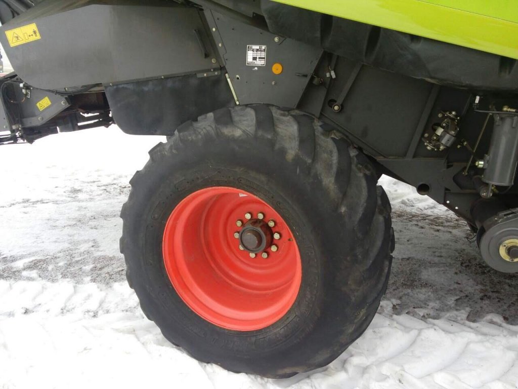 Oldtimer-Mähdrescher des Typs CLAAS 580, Neumaschine in Бродецьке (Bild 4)