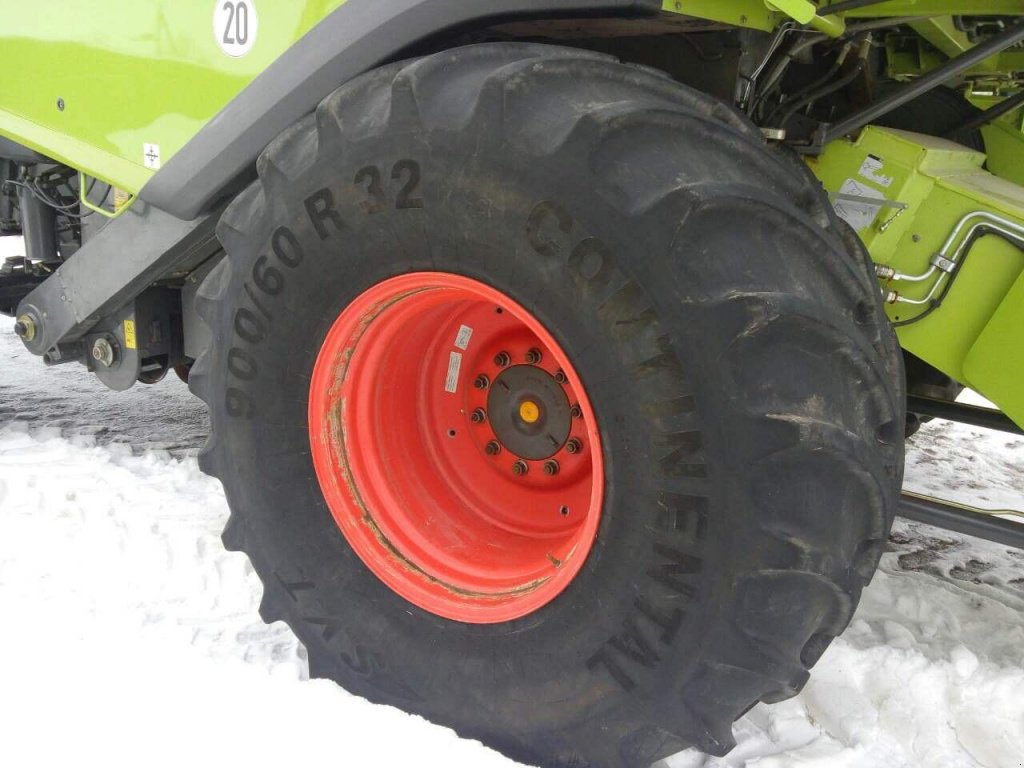 Oldtimer-Mähdrescher des Typs CLAAS 580, Neumaschine in Бродецьке (Bild 3)