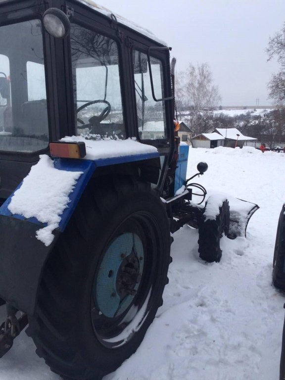 Oldtimer-Traktor des Typs Belarus Беларус-82, Neumaschine in Не обрано (Bild 2)