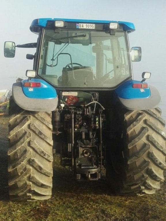 Oldtimer-Traktor des Typs New Holland TM 155, Neumaschine in Ковель (Bild 2)