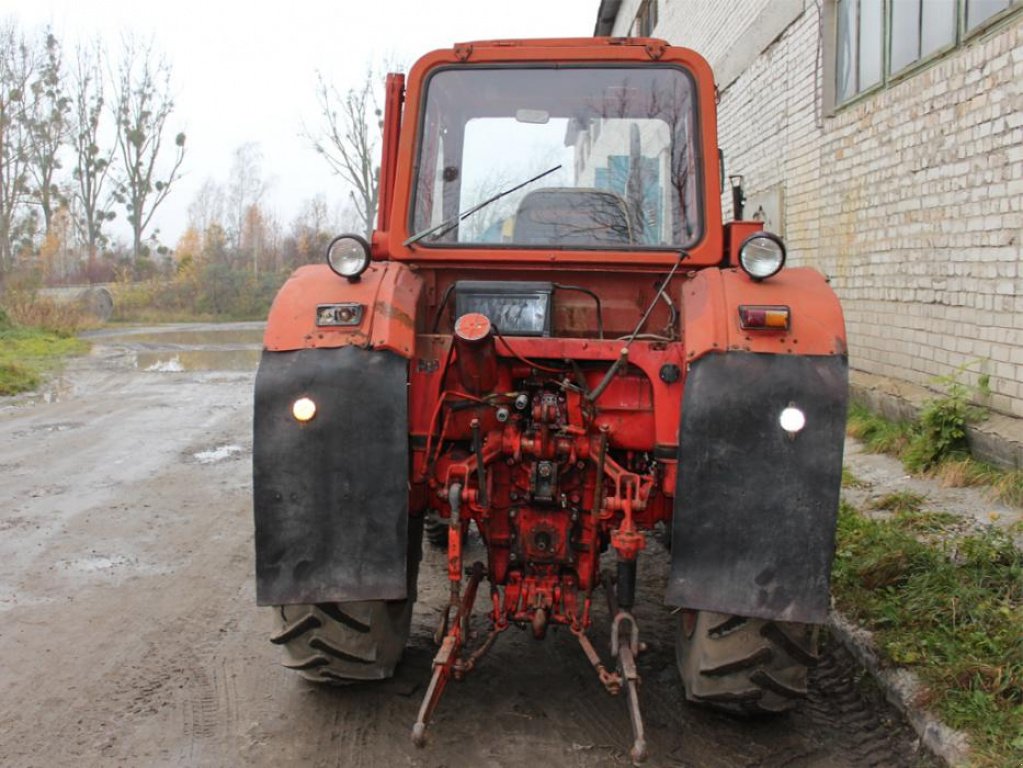 Oldtimer-Traktor des Typs Belarus Беларус-82, Neumaschine in Ковель (Bild 8)