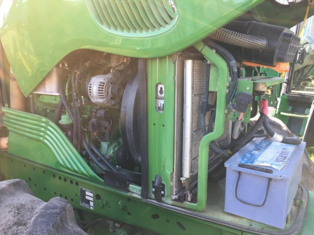 Oldtimer-Traktor des Typs John Deere 6620, Neumaschine in Ковель (Bild 8)