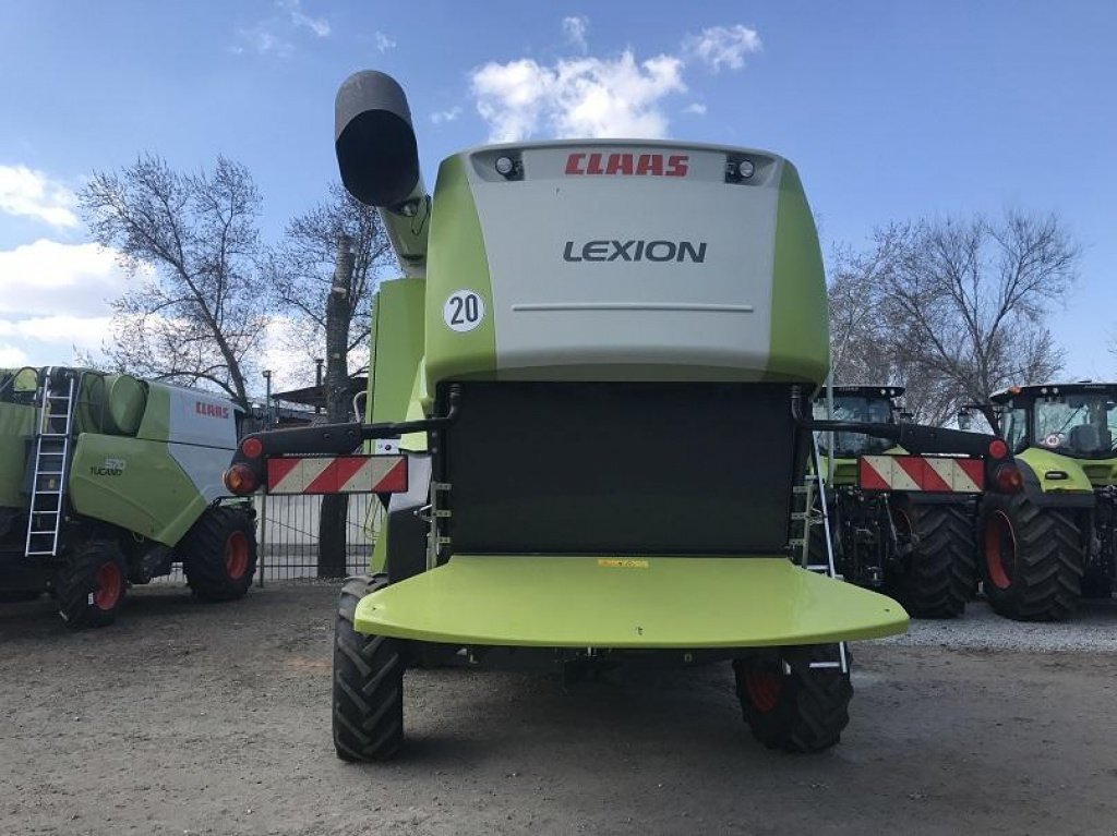 Oldtimer-Mähdrescher des Typs CLAAS Lexion 670, Neumaschine in Дніпропетровськ (Bild 4)