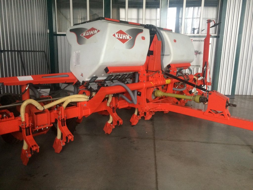 Sämaschine des Typs Monosem Pneumasem II,  in Гуляйпо́ле (Bild 1)