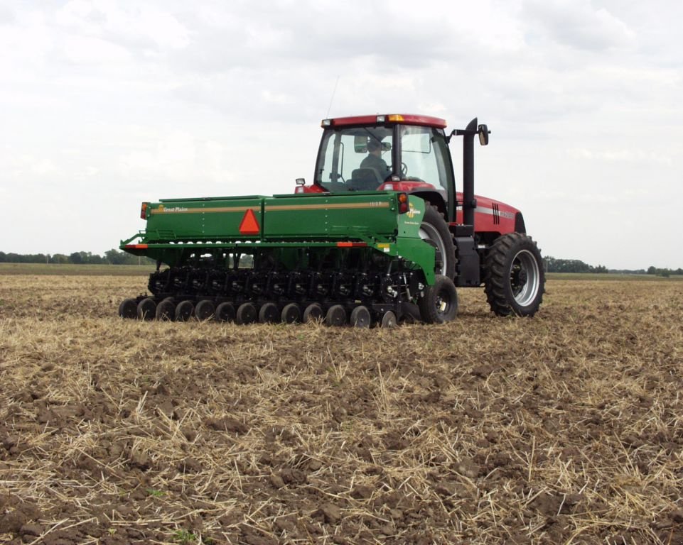 Direktsaatmaschine des Typs Great Plains 1500,  in Гуляйпо́ле (Bild 1)